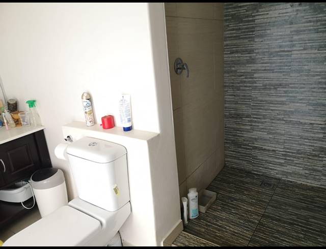 3 BEDROOM HOUSE TO LET IN CLARENDON